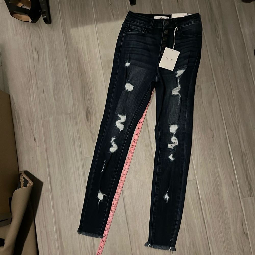 New KanCan skinny jeans. Size 3/25.